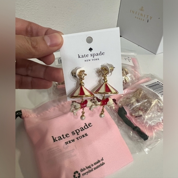 🔹️ KATE SPADE🔹️ Winter  Wonderland Carousel  Earrings 🎠 ✨️ - Picture 4 of 6